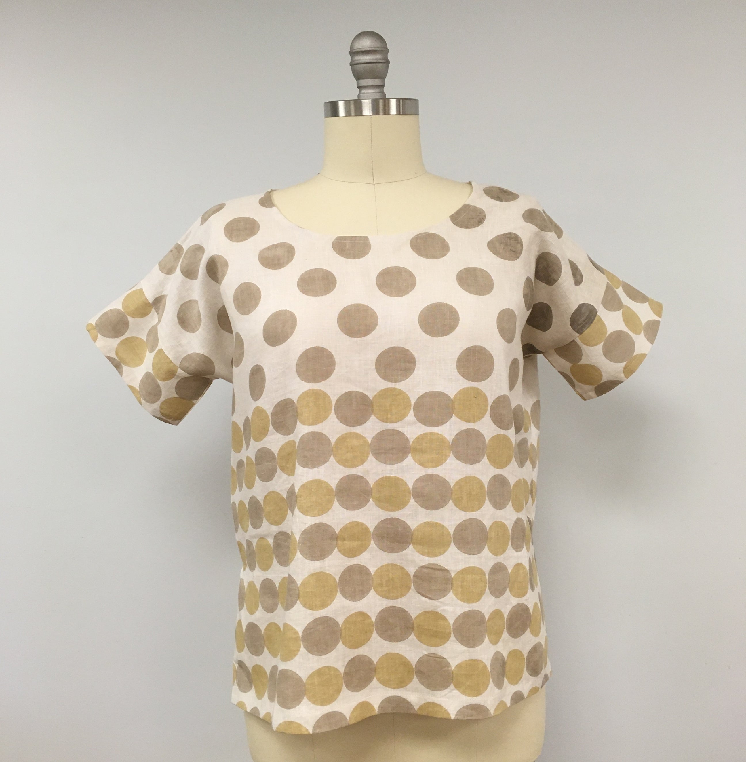Linen top Spotty