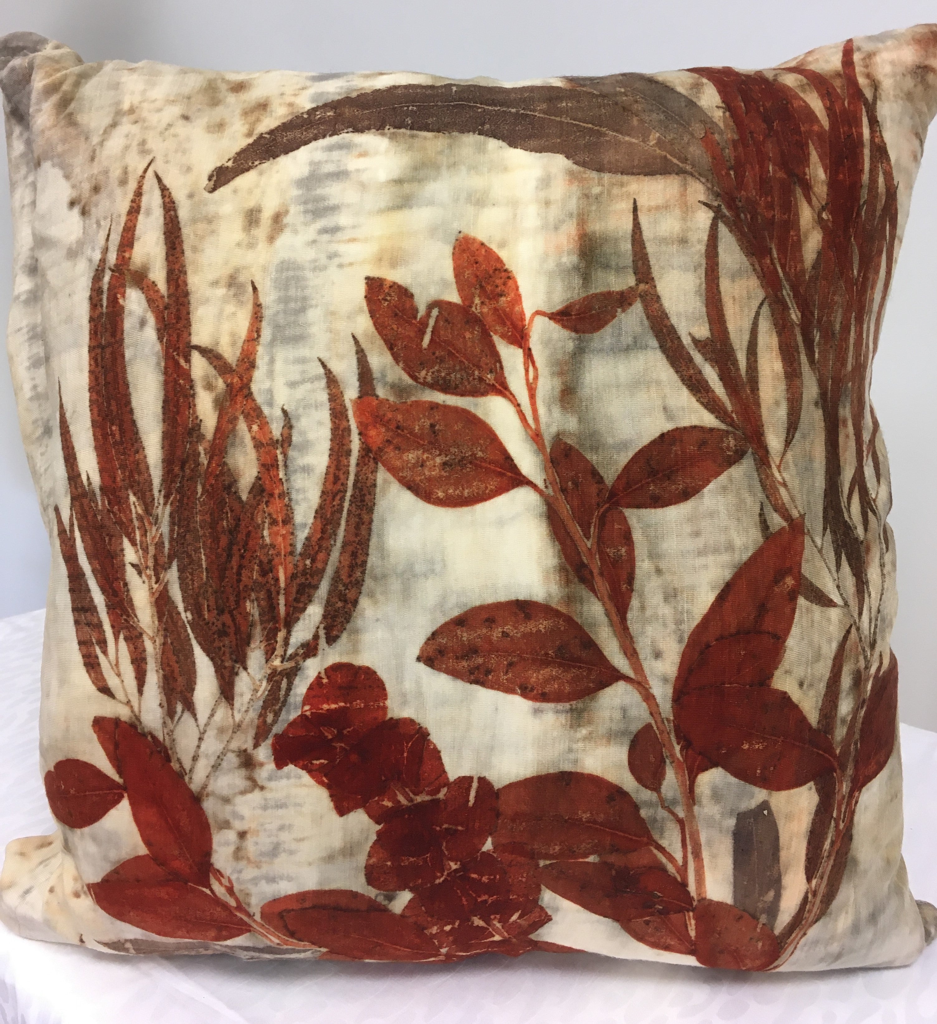 Cushion cover Eucalyptus leaves