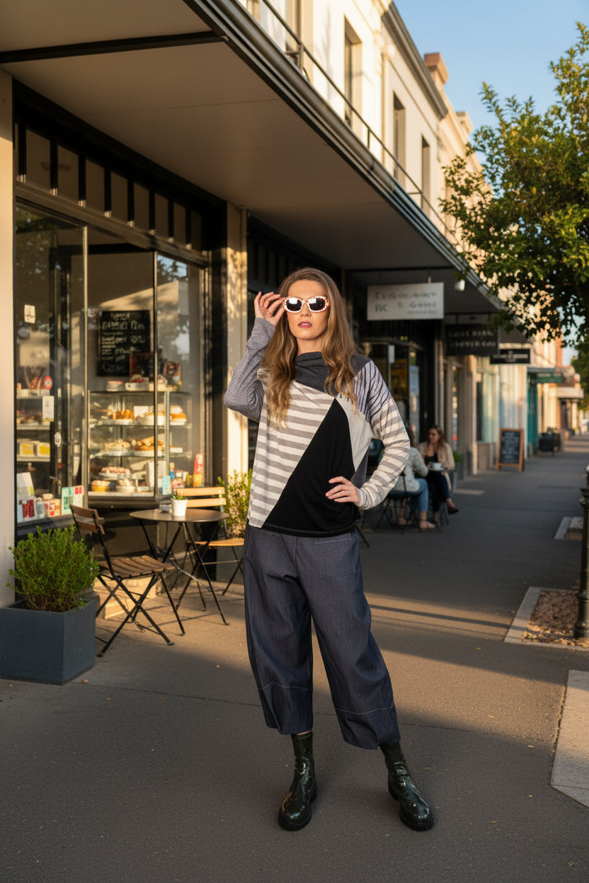 Calliope top in a city street