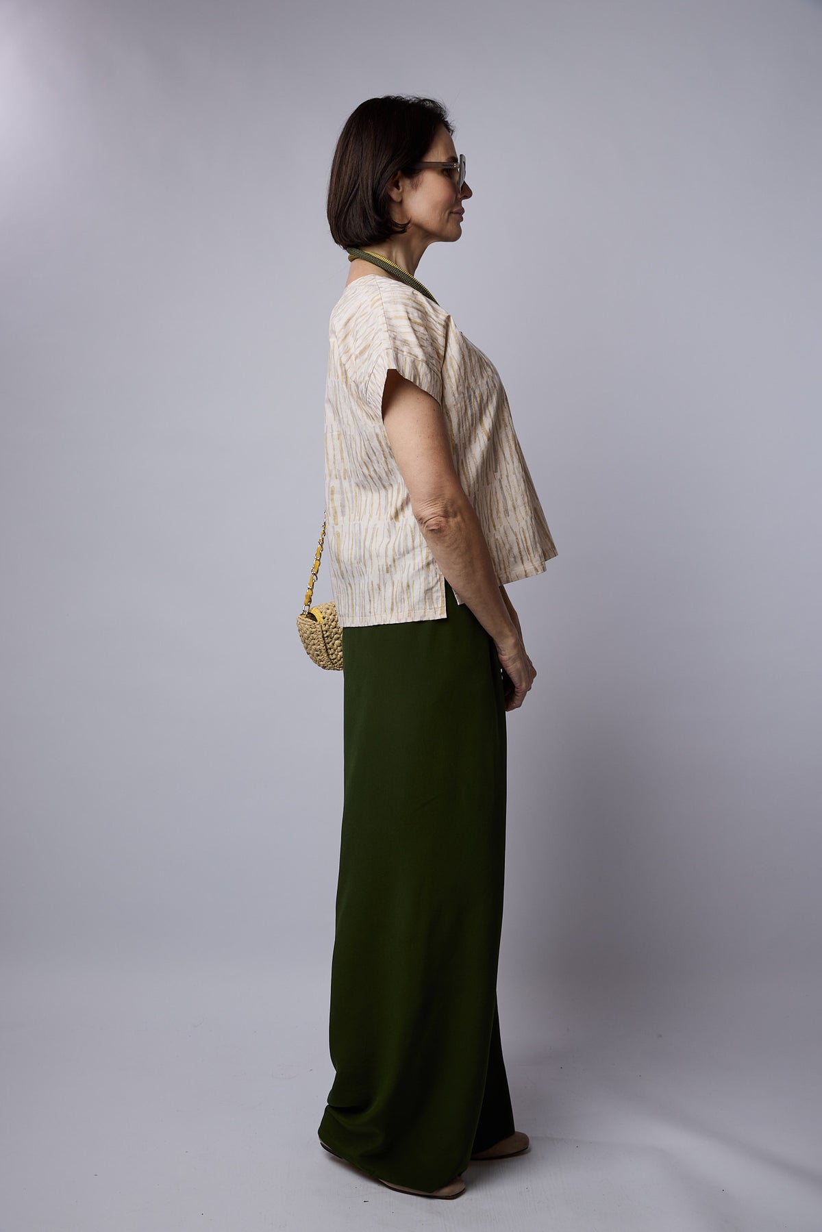 Erin pants side view