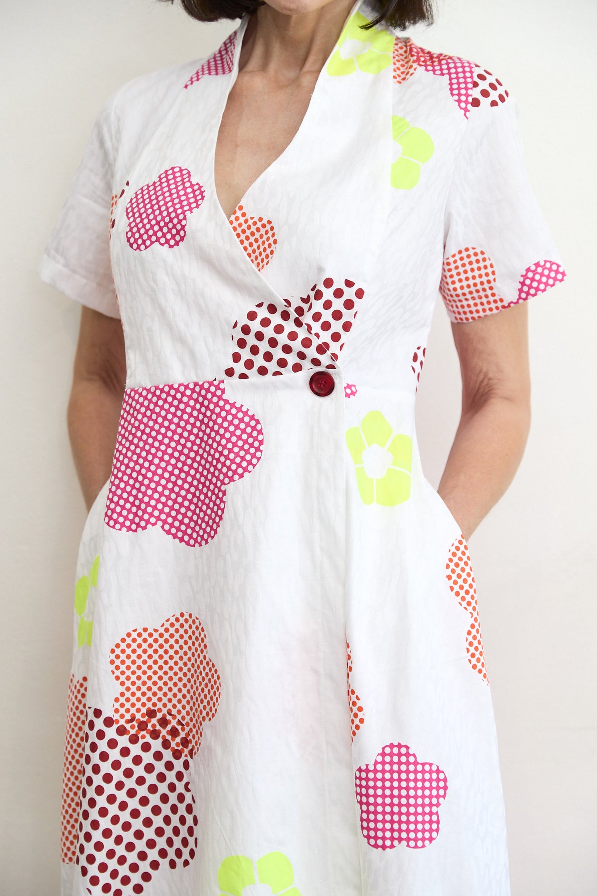 Grace dress front with tie at the back