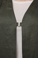 Remy vest closure detail