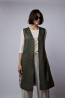 Remy vest open