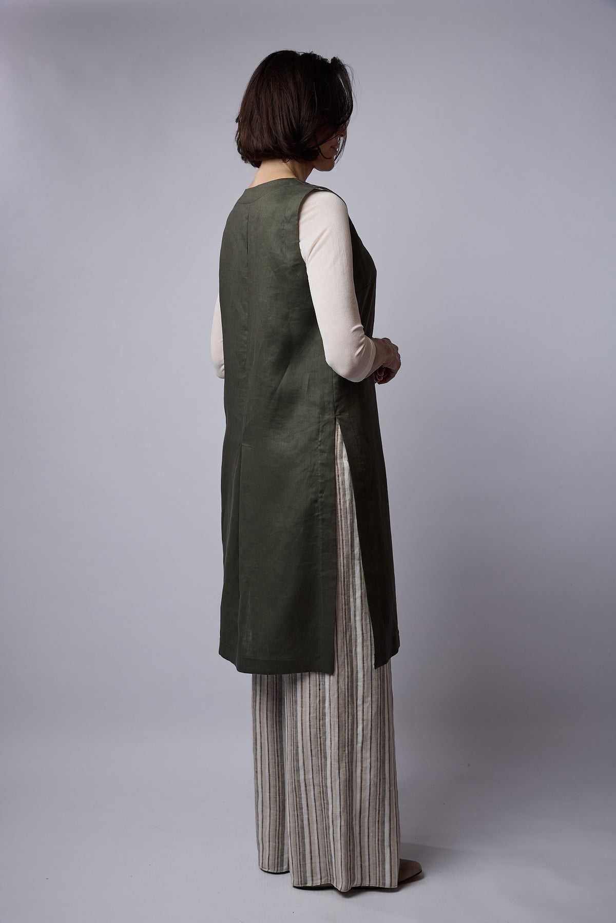 Remy vest side view